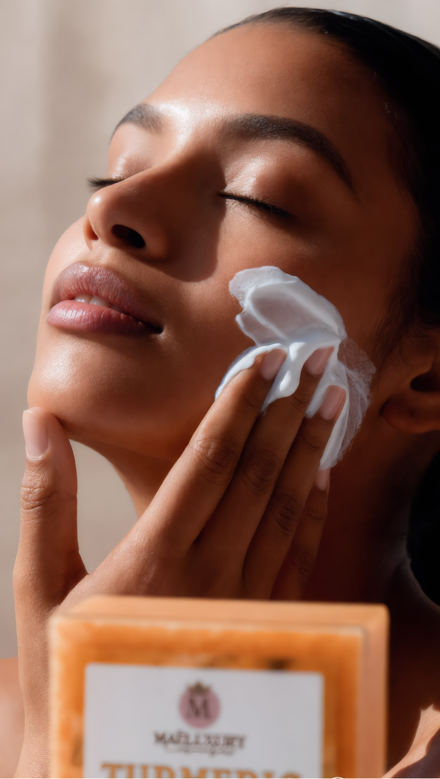 Savon Curcuma & Acide Kojic – Éclat & Teint Uniforme